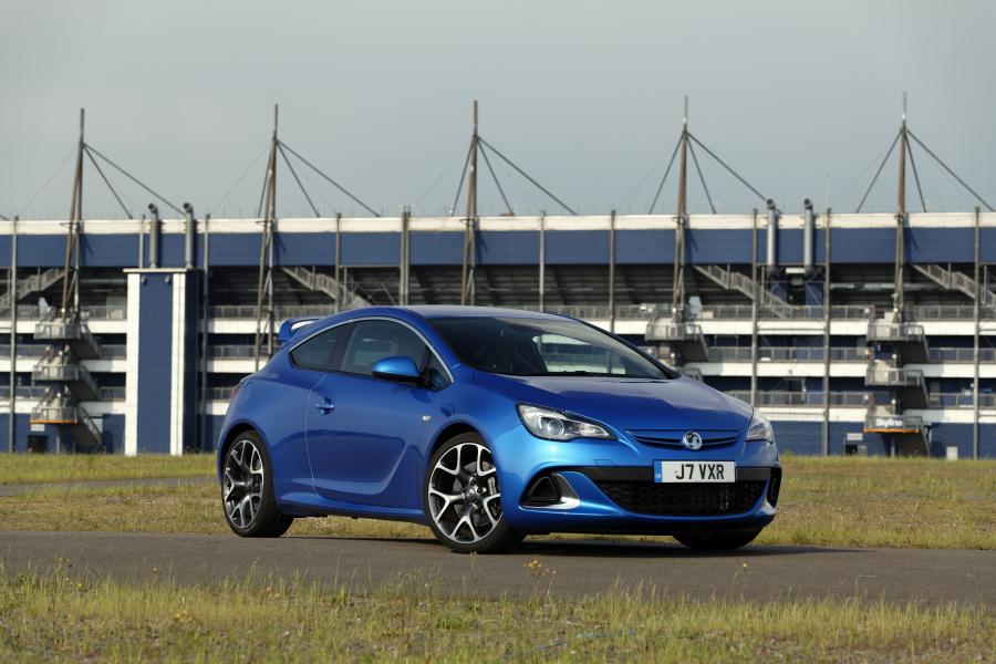  Vauxhall Astra VXR 2012 года  (фото 4 из 274)